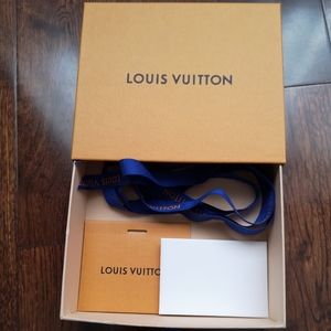 LV box with small blank card and lace